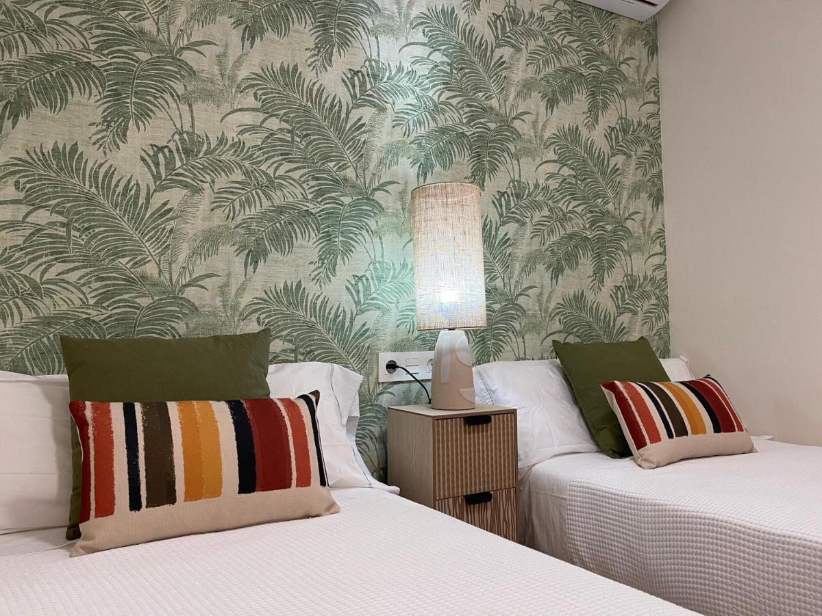 Suite 208, Close To The Beach, 2 Bedroom,Golden Mile マルベーリャ エクステリア 写真