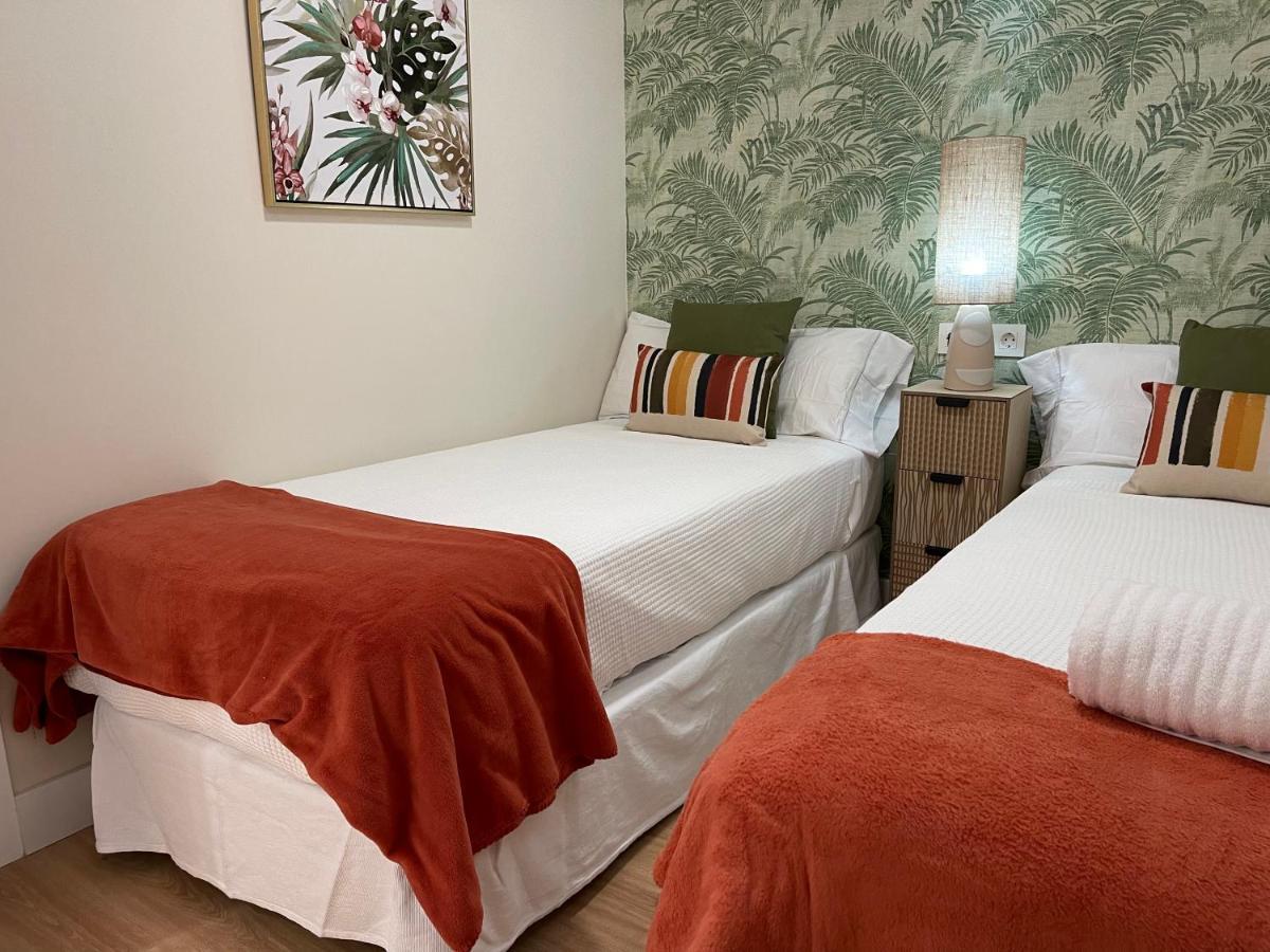 Suite 208, Close To The Beach, 2 Bedroom,Golden Mile マルベーリャ エクステリア 写真