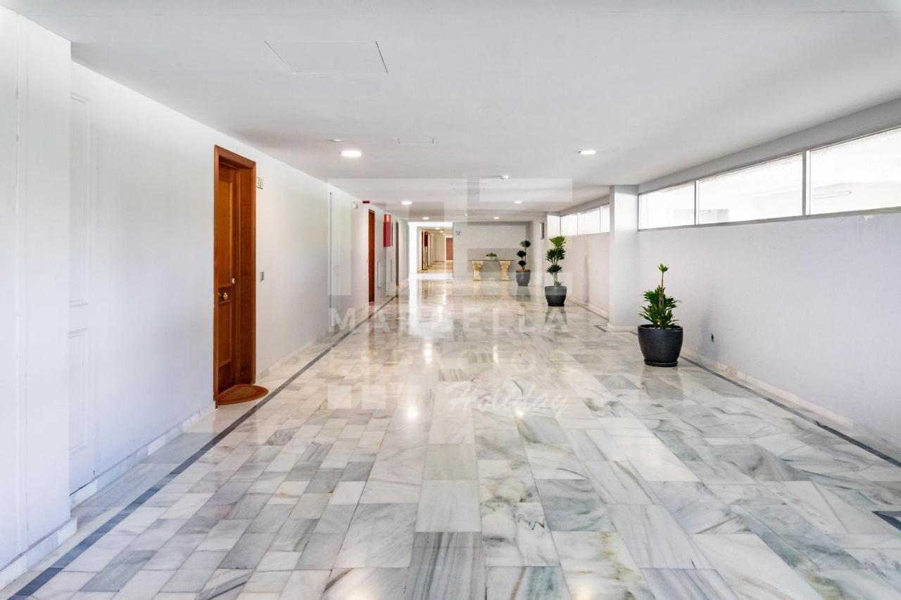 Suite 208, Close To The Beach, 2 Bedroom,Golden Mile マルベーリャ エクステリア 写真